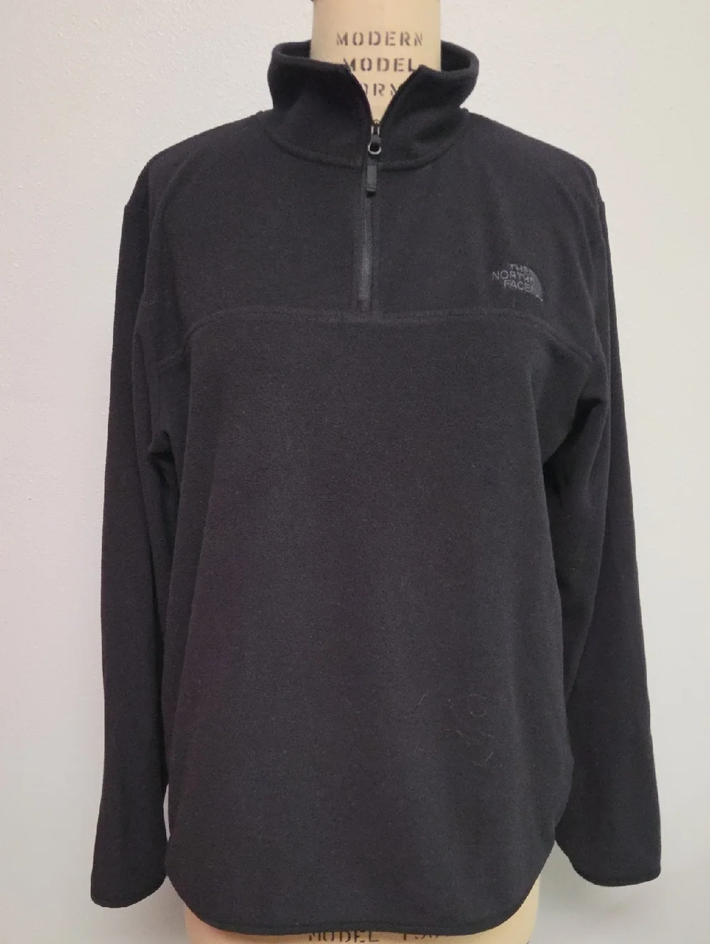 The North Face Men's Black Quarter-Zip Fleece Pullover